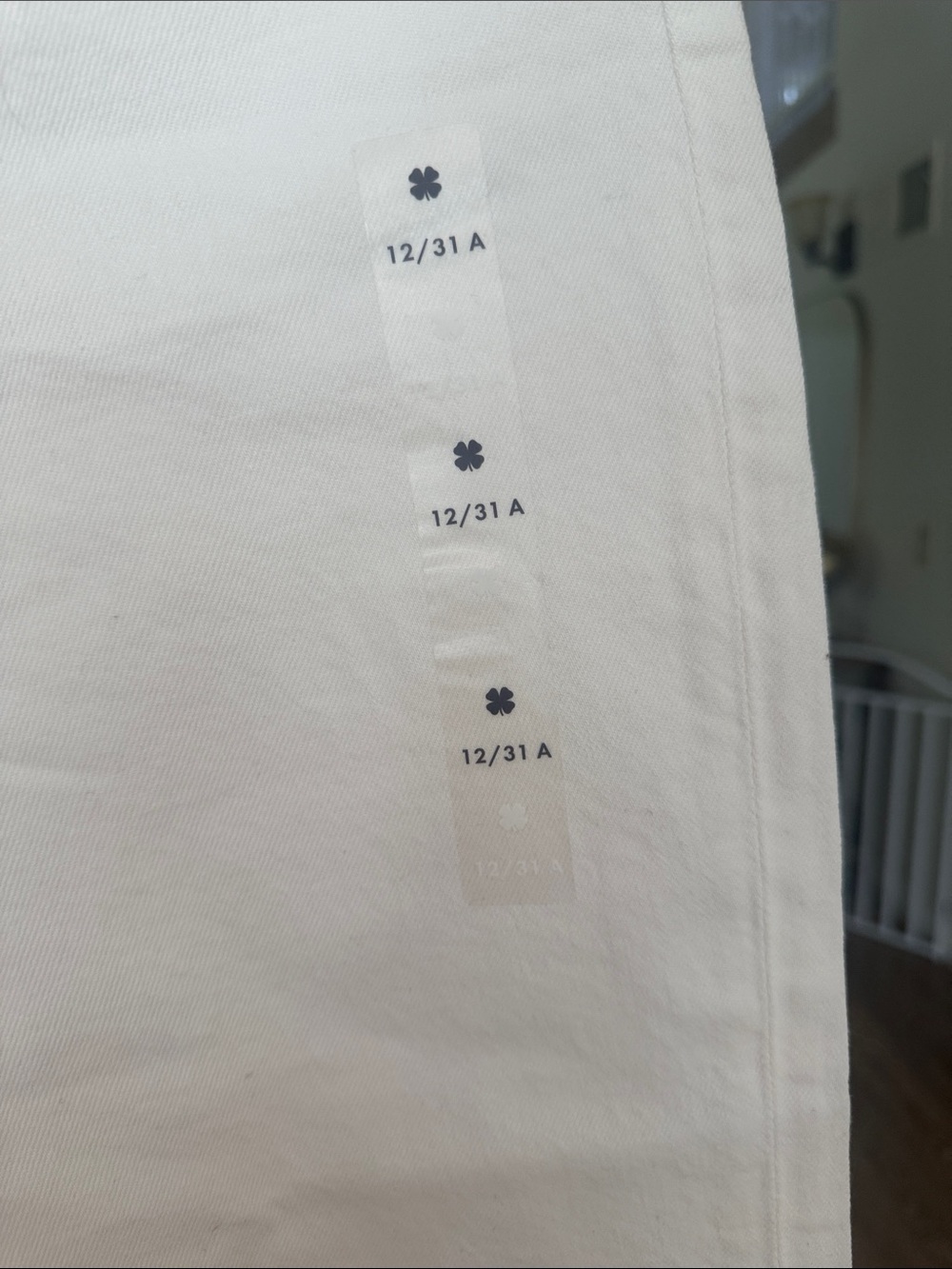 Lucky Brand Off-White Straight Leg Jeans - Picture 3 of 10